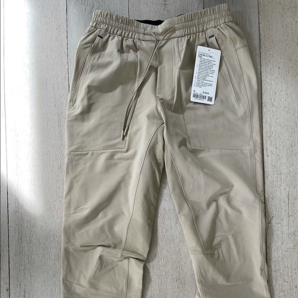 lululemon athletica Other - Men’s Lululemon license to train pants Size Medium
